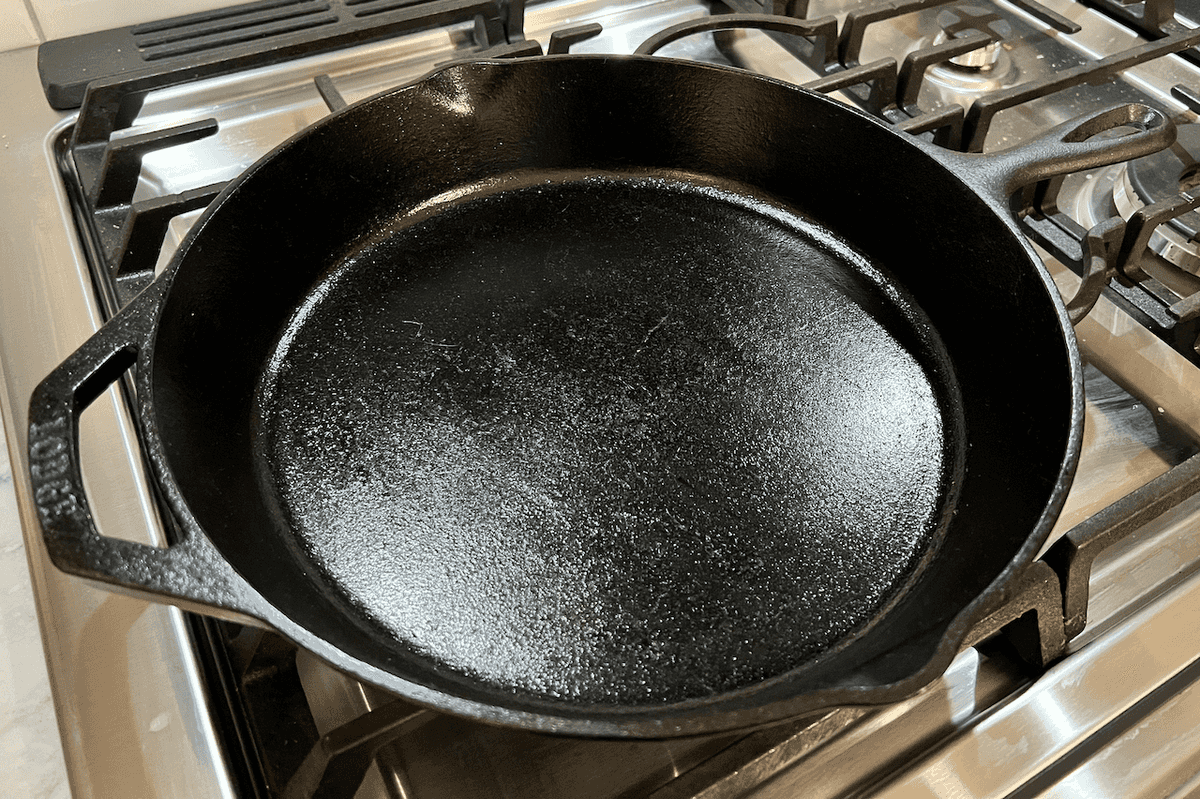 Lodge 12" Classic Cast Iron Skillet