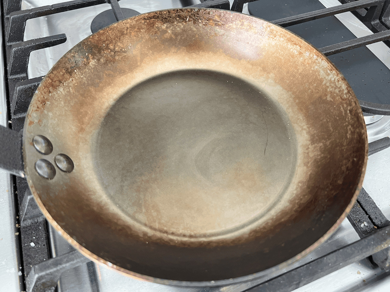 Review] De Buyer Carbone Plus - why it might be the best carbon steel pan  on the market right now.