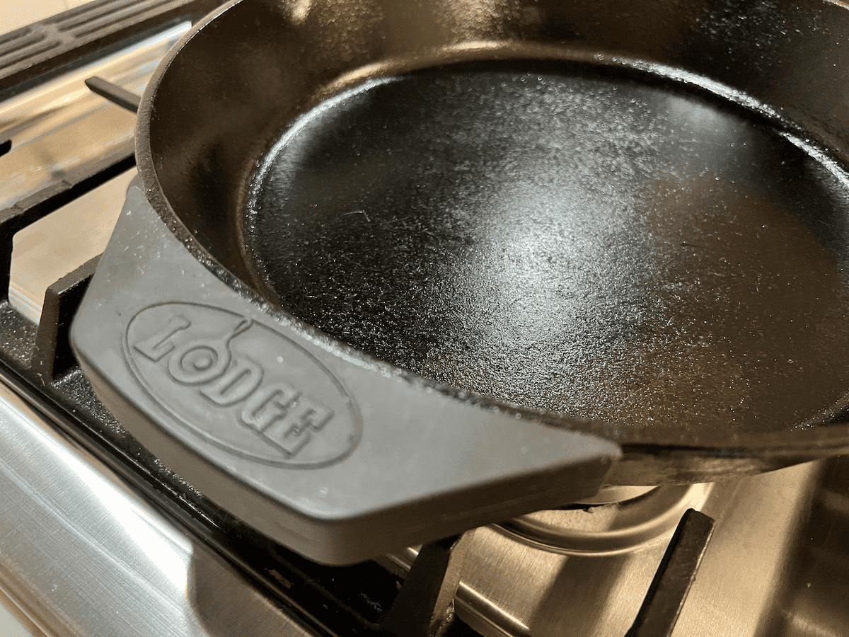 silicone helper handle cover for Lodge 12" skillet